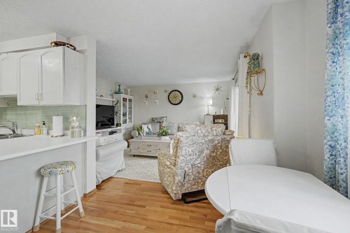 #302 224 Church Rd, Spruce Grove, AB - Indoor Photo Showing Bedroom