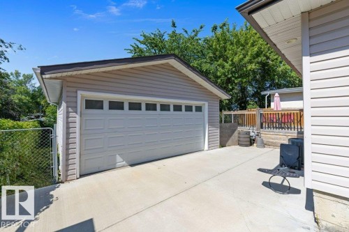 22 Burnham Avenue, St. Albert, AB 