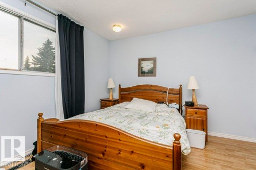 10968 35 Avenue Nw, Edmonton, AB - Indoor Photo Showing Bedroom