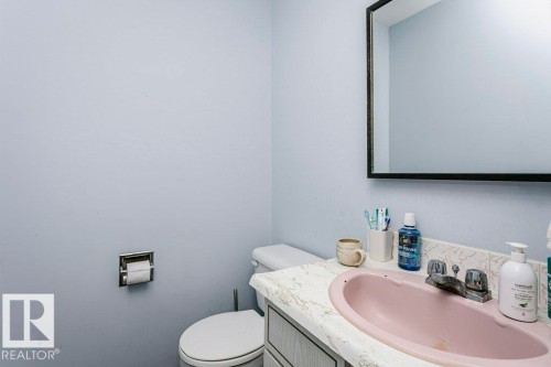 10968 35 Avenue Nw, Edmonton, AB - Indoor Photo Showing Bathroom