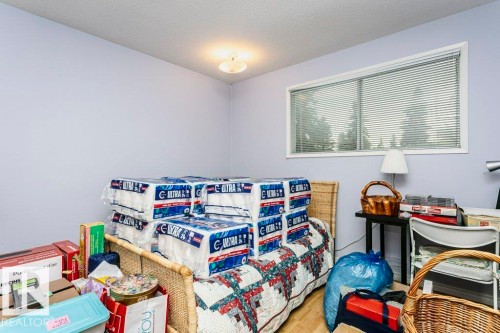 10968 35 Avenue Nw, Edmonton, AB - Indoor