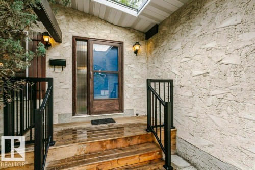 10968 35 Avenue Nw, Edmonton, AB - Outdoor