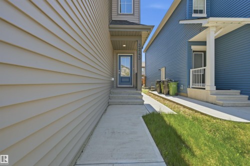 3243 Dixon Way Sw, Edmonton, AB 