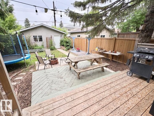 9330 107 Avenue Nw, Edmonton, AB 