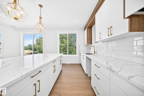 19 Tuplet Bay, Spruce Grove, AB 