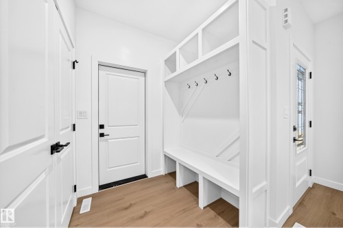 19 Tuplet Bay, Spruce Grove, AB 