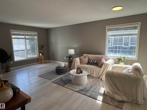 #49 9151 Shaw Wy Sw, Edmonton, AB 