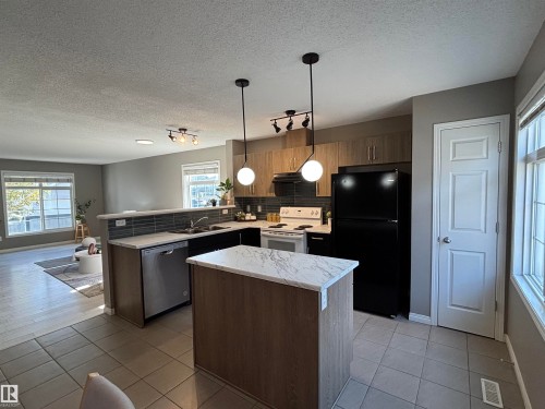 #49 9151 Shaw Wy Sw, Edmonton, AB 