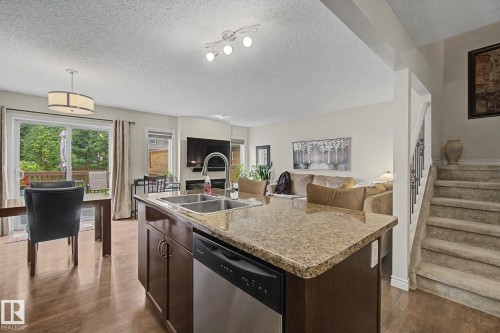 7 Peter Street, Spruce Grove, AB - Indoor Photo Showing Kitchen With Double Sink