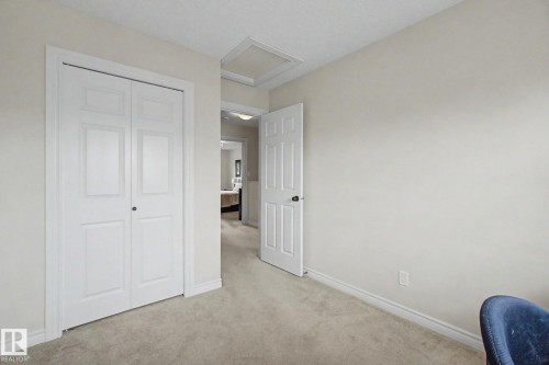 7 Peter Street, Spruce Grove, AB - Indoor