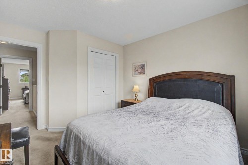 7 Peter Street, Spruce Grove, AB - Indoor Photo Showing Bedroom