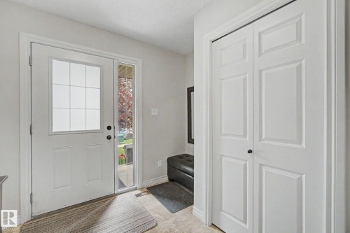 7 Peter Street, Spruce Grove, AB - Indoor Photo Showing Other Room