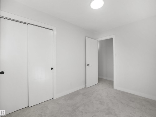 Soft grey carpeting - 12C Twin Terrace Nw, Edmonton, AB 