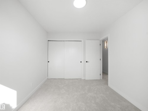 Light gray carpeting and white painted walls - 12C Twin Terrace Nw, Edmonton, AB 