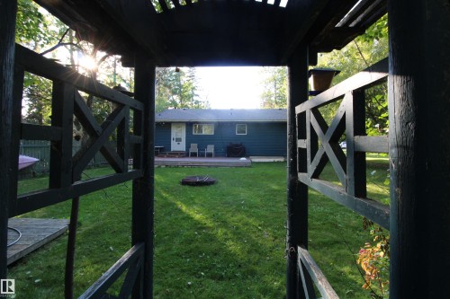 952 9 Street, Rural Lac Ste. Anne County, AB 