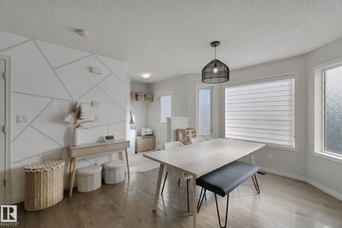 Wood-finish flooring - 8535 Ellis Link Link Nw, Edmonton, AB 