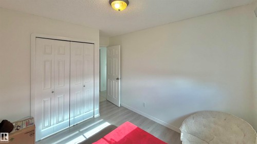 4928 31 Avenue Nw, Edmonton, AB 