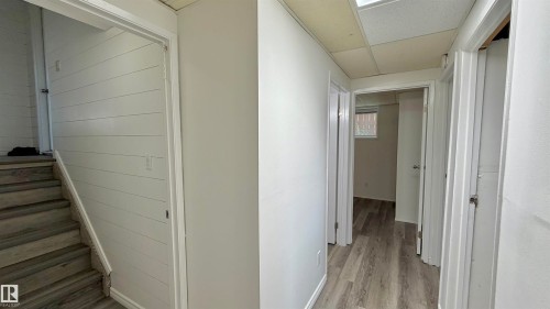 4928 31 Avenue Nw, Edmonton, AB 