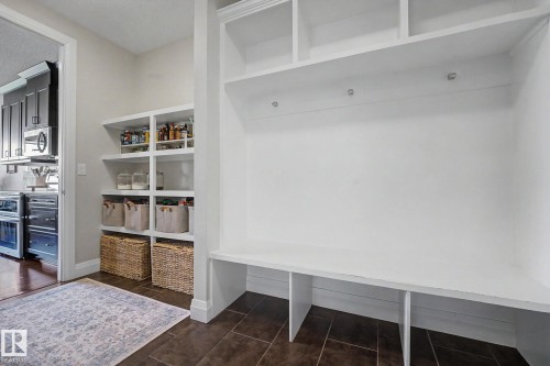 2004 South Creek Drive, Stony Plain, AB - Indoor