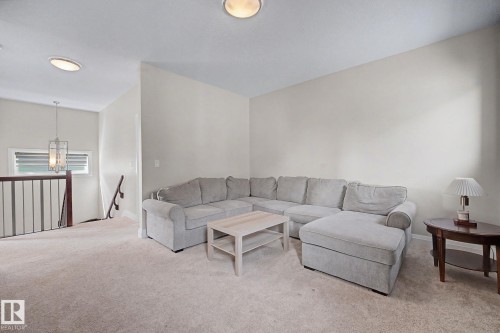 2004 South Creek Drive, Stony Plain, AB - Indoor Photo Showing Living Room