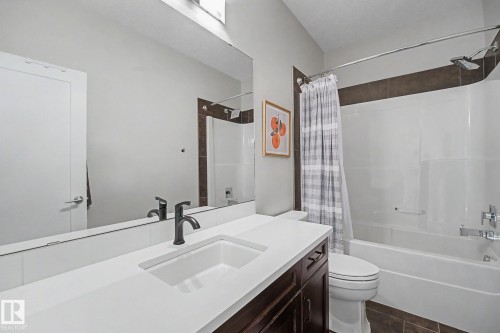 2004 South Creek Drive, Stony Plain, AB - Indoor Photo Showing Bathroom
