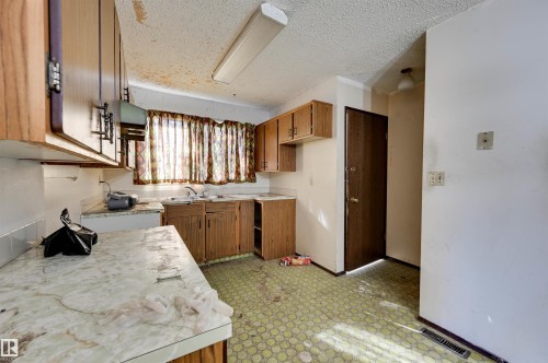 3813 134 Avenue Nw, Edmonton, AB 