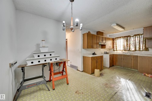 3813 134 Avenue Nw, Edmonton, AB 