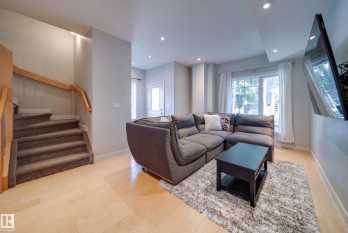 10328 83 Street Nw, Edmonton, AB 