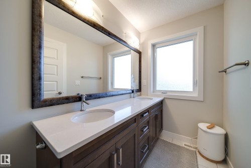10328 83 Street Nw, Edmonton, AB 