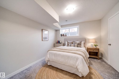 10328 83 Street Nw, Edmonton, AB 