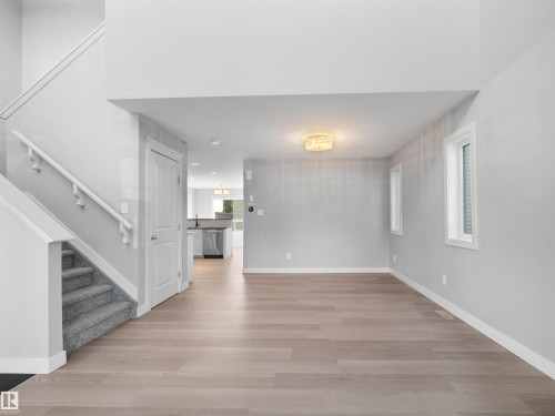 17715 6 Avenue Sw, Edmonton, AB 