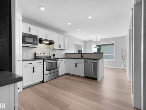 17715 6 Avenue Sw, Edmonton, AB 