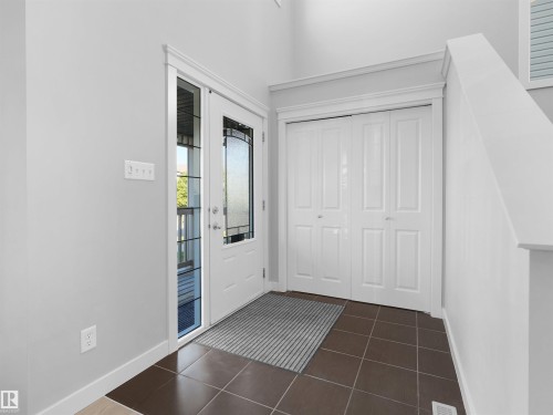 17715 6 Avenue Sw, Edmonton, AB 