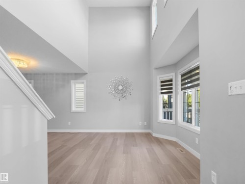 17715 6 Avenue Sw, Edmonton, AB 
