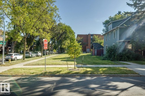 8925 100 Street Nw, Edmonton, AB 