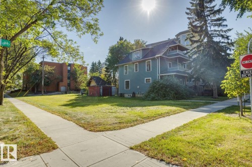 8925 100 Street Nw, Edmonton, AB 