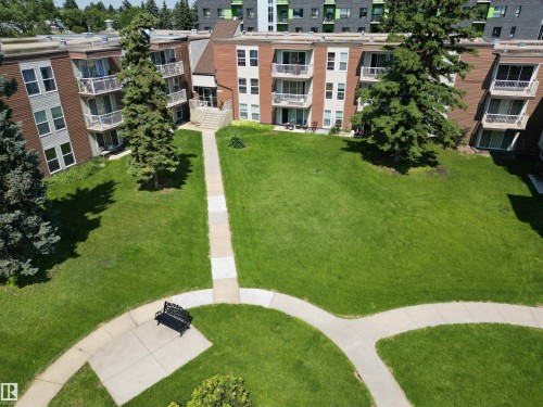#109 7220 144 Av Nw, Edmonton, AB - Outdoor