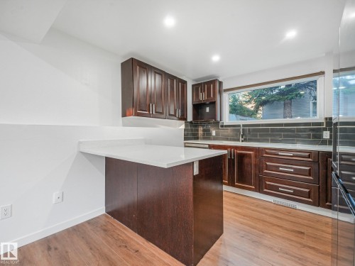 3903 62 Street Nw, Edmonton, AB 