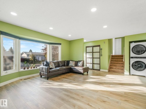 3903 62 Street Nw, Edmonton, AB 