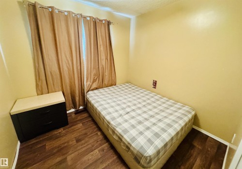 4210 48 Avenue, St. Paul Town, AB - Indoor Photo Showing Bedroom