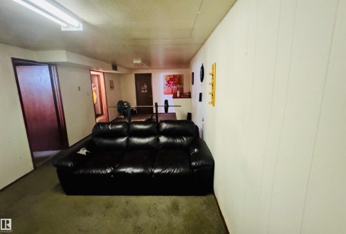 4210 48 Avenue, St. Paul Town, AB - Indoor Photo Showing Other Room