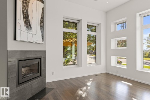 7548 110 Avenue Nw, Edmonton, AB 
