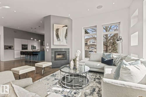 7548 110 Avenue Nw, Edmonton, AB 