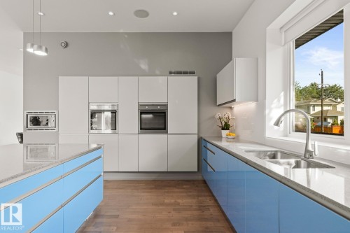 7548 110 Avenue Nw, Edmonton, AB 