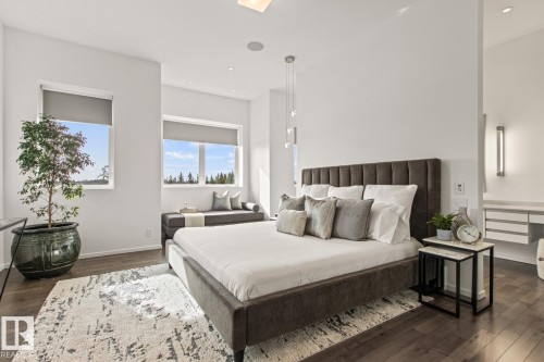 7548 110 Avenue Nw, Edmonton, AB 