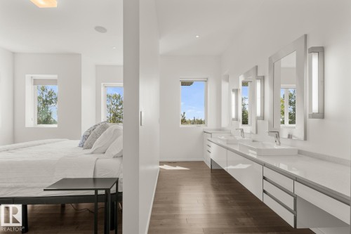 7548 110 Avenue Nw, Edmonton, AB 