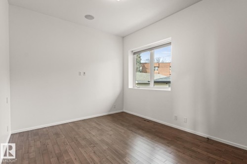 7548 110 Avenue Nw, Edmonton, AB 