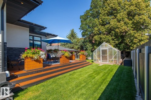 7548 110 Avenue Nw, Edmonton, AB 