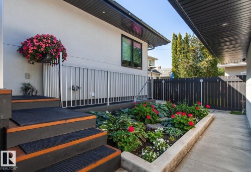 7548 110 Avenue Nw, Edmonton, AB 