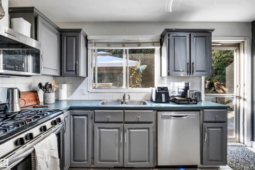 10332 29 Street Nw, Edmonton, AB 